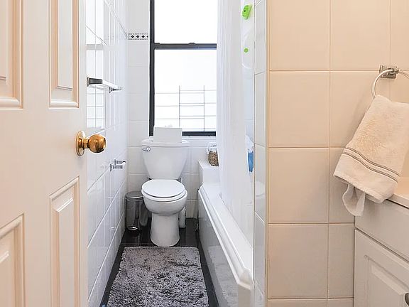 5th image of 200 W 90th St Unit 15W