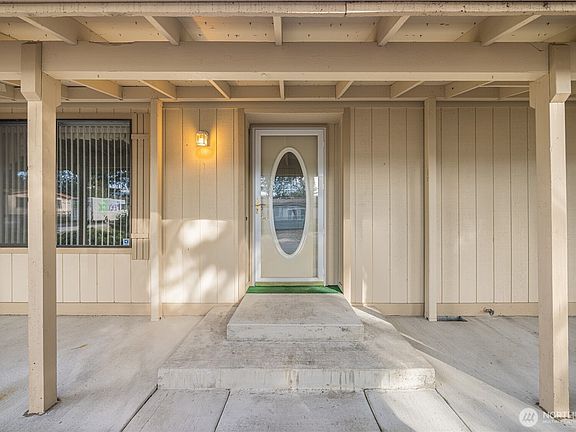 4th image of 93 Fircrest Drive