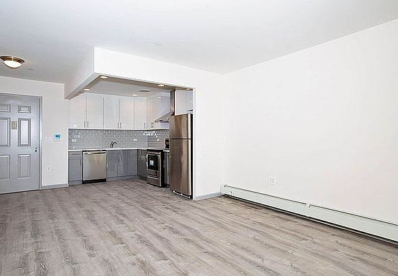 4th image of 1445 31st Ave #3C