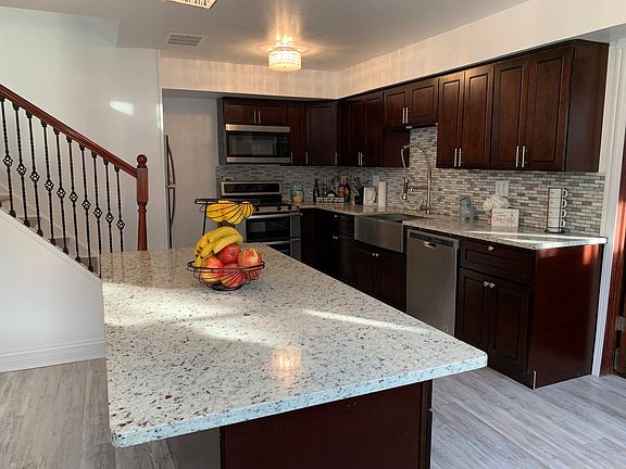 4th image of 19608 S Beechnut Dr