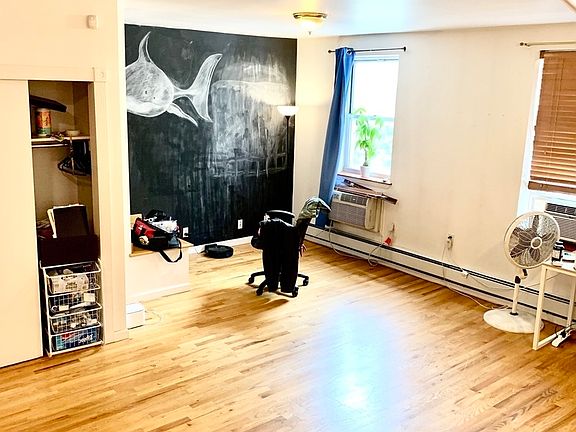 3rd image of 120 Graham Ave #2