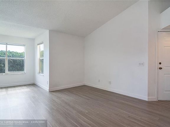 3rd image of 12980 Vista Isles Dr APT 322