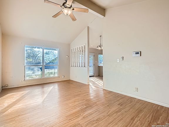 3rd image of 734 SAWTOOTH DR