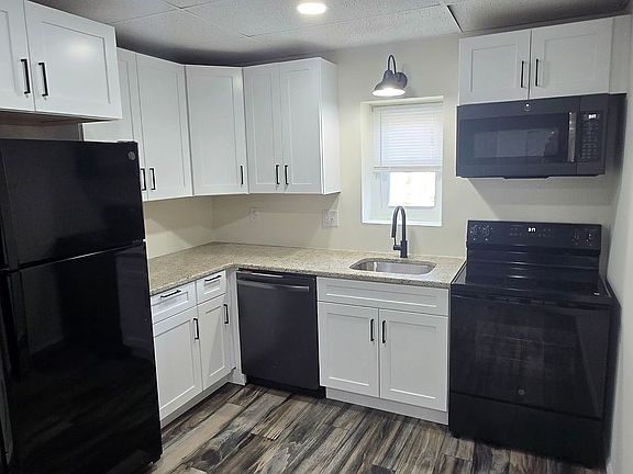 3rd image of 300 W Frack St #2E