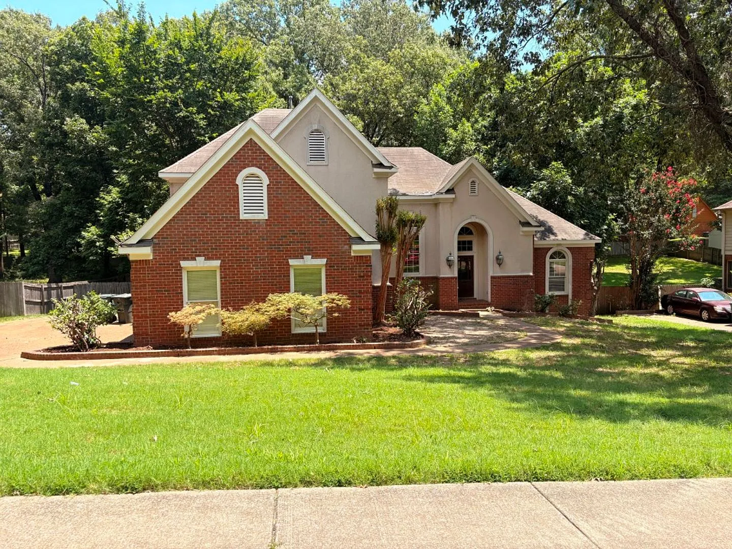 One Of Kind Home In Woodchase Subdivision! Over 3400 Sq Ft! Must have owner's approval on pets, f... — Photo 1