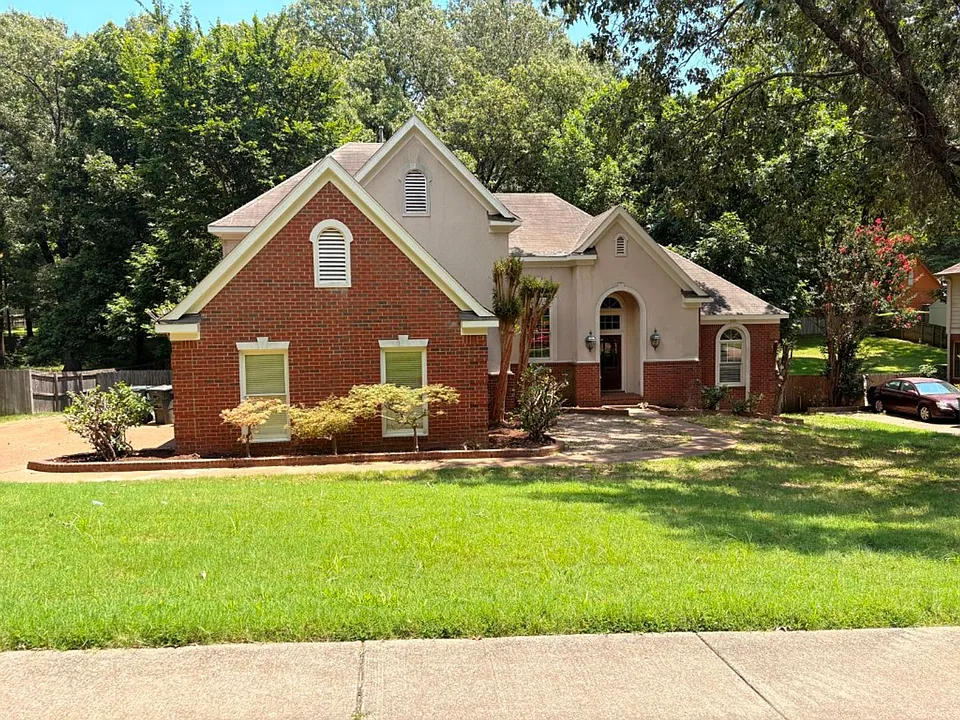 1850 Wood Oak Dr