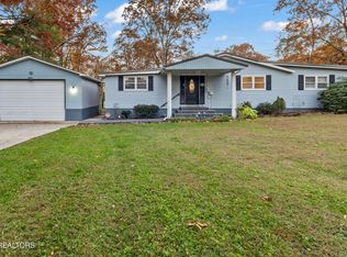 8217 Cherokee Trl, Crossville, TN 38572