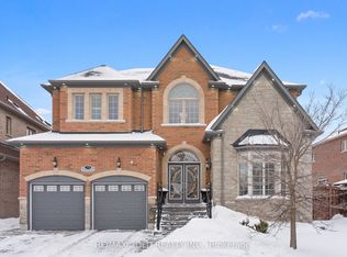 19 Portside Cres, Brampton, ON L6R 3P3