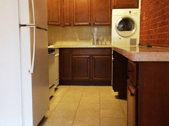 2nd image of 16 W 69th St APT A