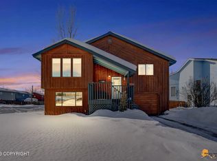 7550 Solarset Cir, Anchorage, AK 99507