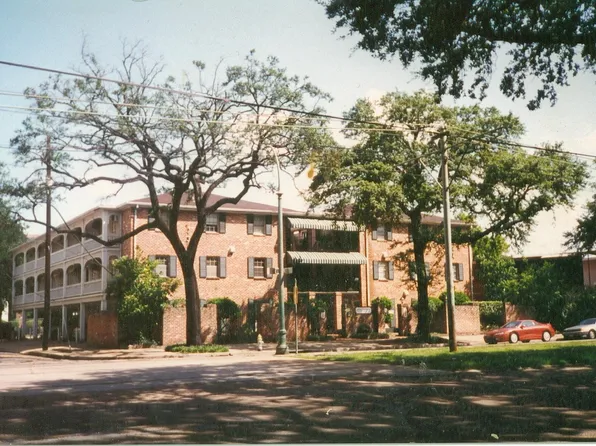 2855 Saint Charles Ave APT 208, New Orleans, LA 70115