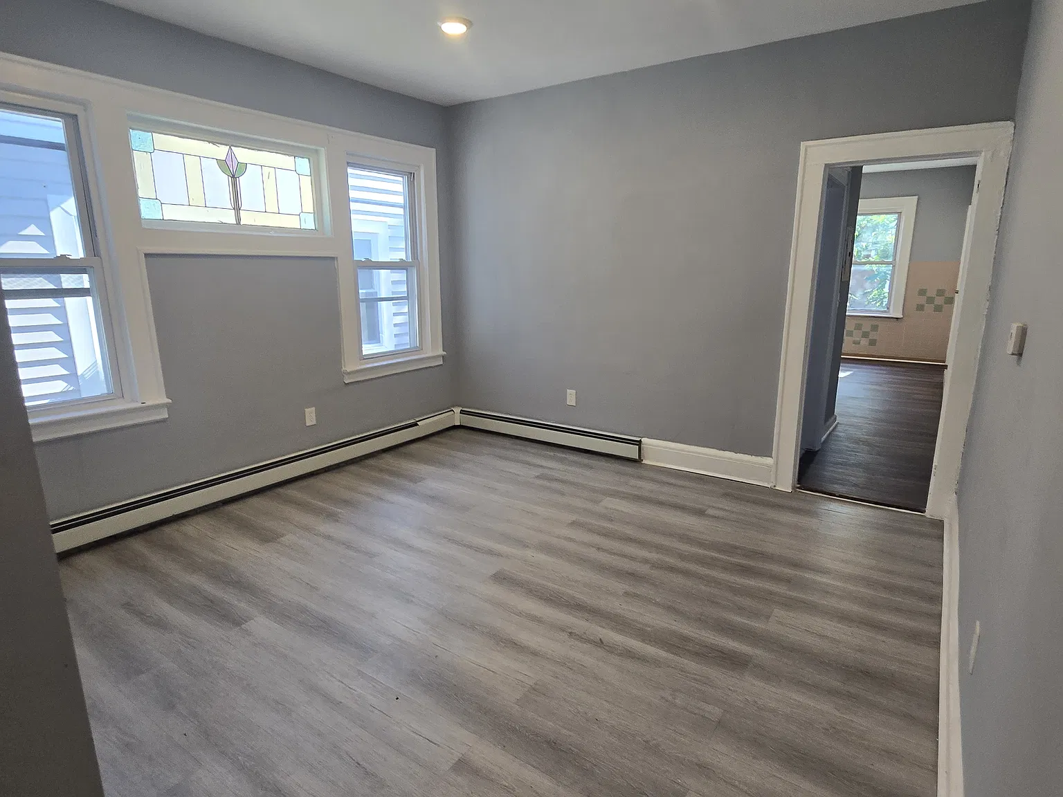 3 bed, $2,000 — Photo 4