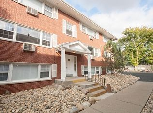 713 Lake St #PG4C3AM3P, Antioch, IL 60002