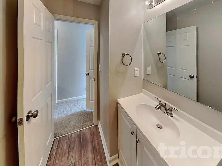 3912 Farlow Rd — Photo 13
