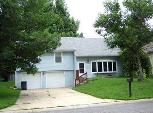 2006 E Stratford Rd, Olathe, KS 66062