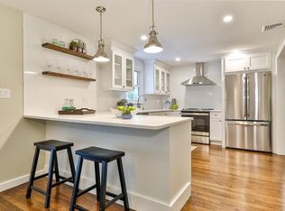 21 Sun Valley Dr, Framingham, MA 01701