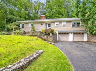 65 Selden Hill Dr, West Hartford, CT 06107