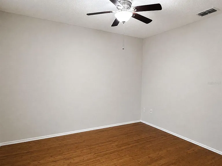 14426 Island Cove Dr — Photo 16