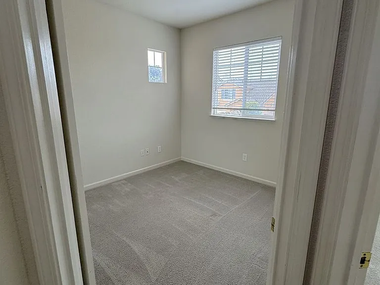 31 Cymbidium Cir — Photo 24