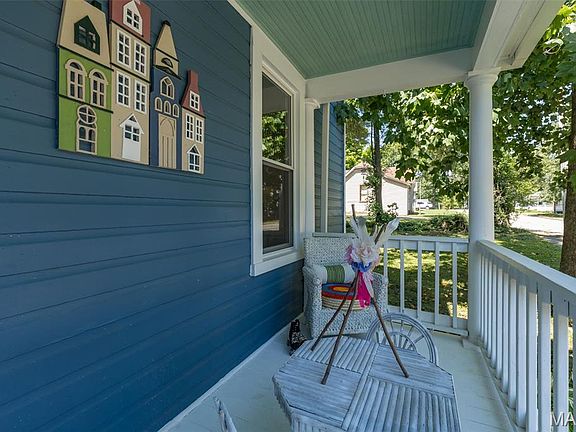 5th image of 409 A St