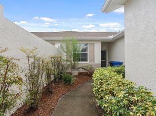 819 Tremont Greens Ln, Sun City Center, FL 33573