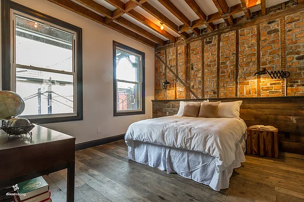 Rented by Dixon Advisory USA Inc. | media 7