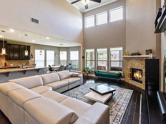 2nd image of 2840 Nolina Ln