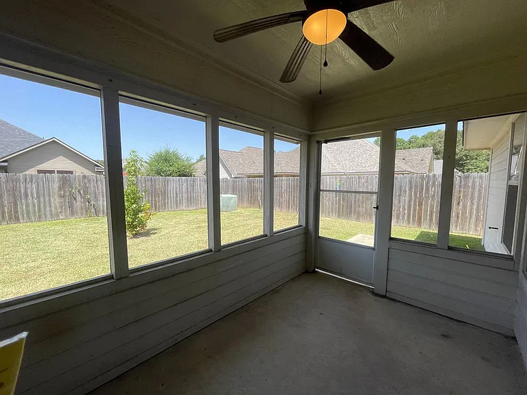 132 Lola Cir — Photo 19