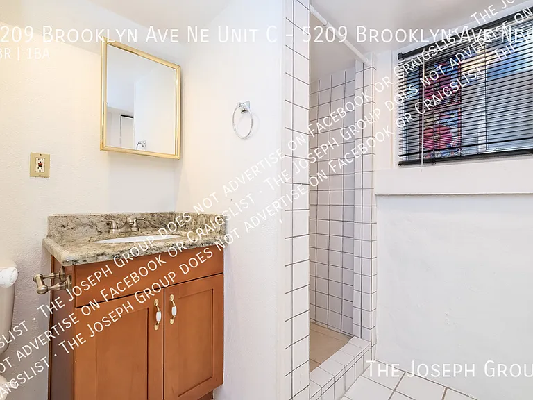 5209 Brooklyn Ave NE #C — Photo 13