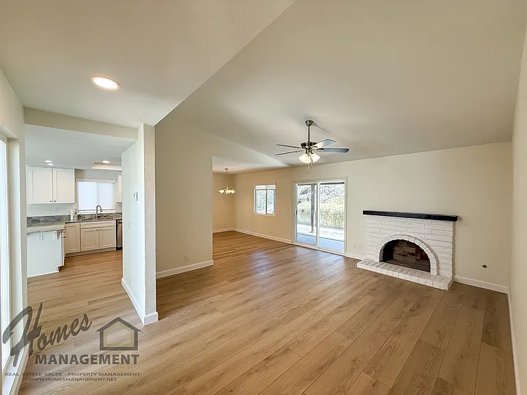 1826 Cortez Ave — Photo 3