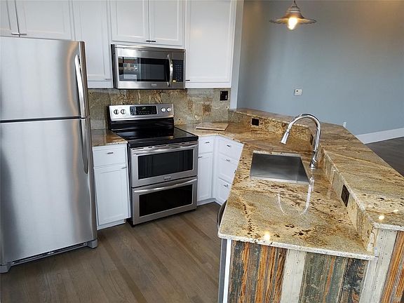 4th image of 703 W Magnolia Ave APT A