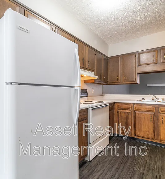 9157 Cedarpark Ln #B — Photo 4