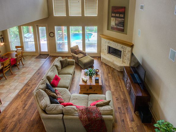 3rd image of 3223 Roan Way