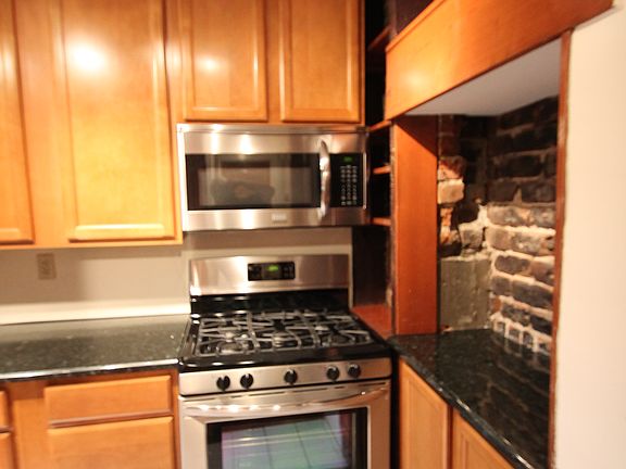 3rd image of 1629 Bordeaux St #B