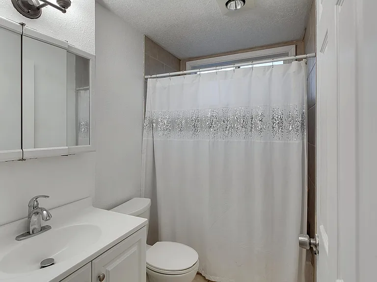 350 W Clackamas Blvd — Photo 8