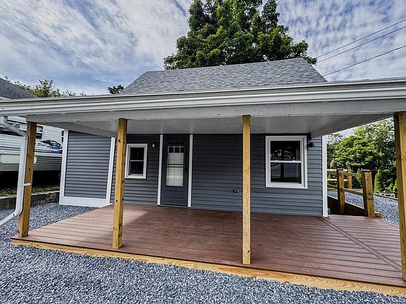 3rd image of 301 Beech Street