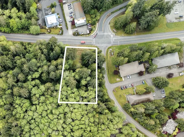 9480 Oak Bay Rd, Port Ludlow, WA 98365
