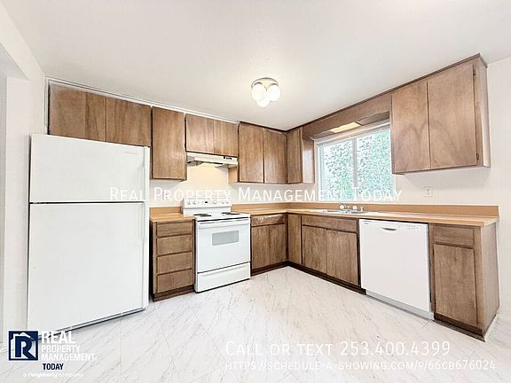 2nd image of 450 Pearl St #B