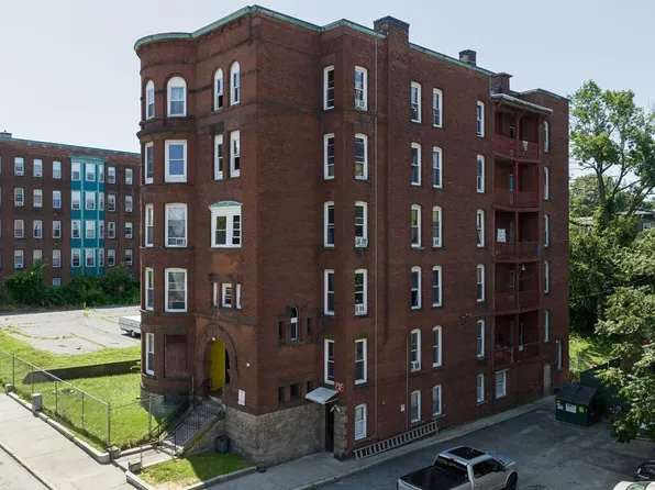 12 Oread St, Worcester, MA 01608