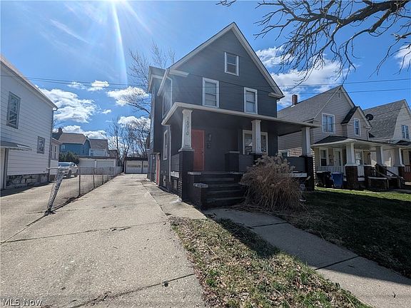 2nd image of 16010 Arcade Ave