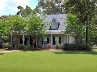 100 Forest Lawn, Bonaire, GA 31005