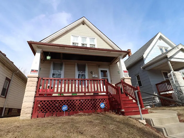 2520A W Hadley St #UPPER — Photo 1