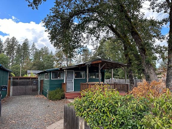 2nd image of 525 Yew Wood Dr