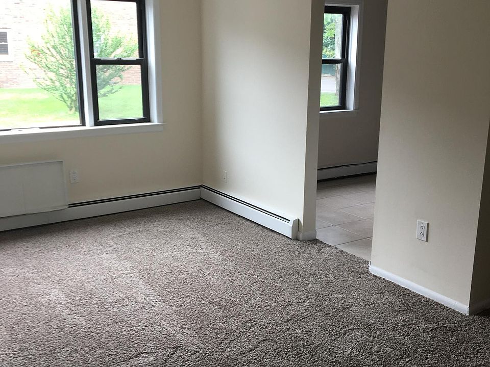 1st image of 672 Fulton St APT 1C