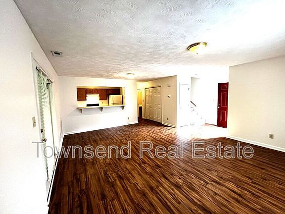 2nd image of 1008-3 Ancestry Dr