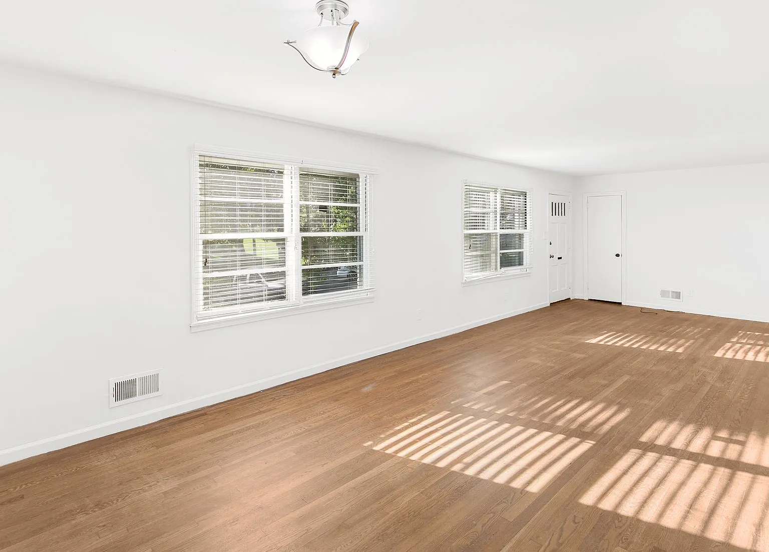 Cahaba Park Apartments — Photo 3