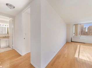 350 W 50th St APT 17D, New York, NY 10019