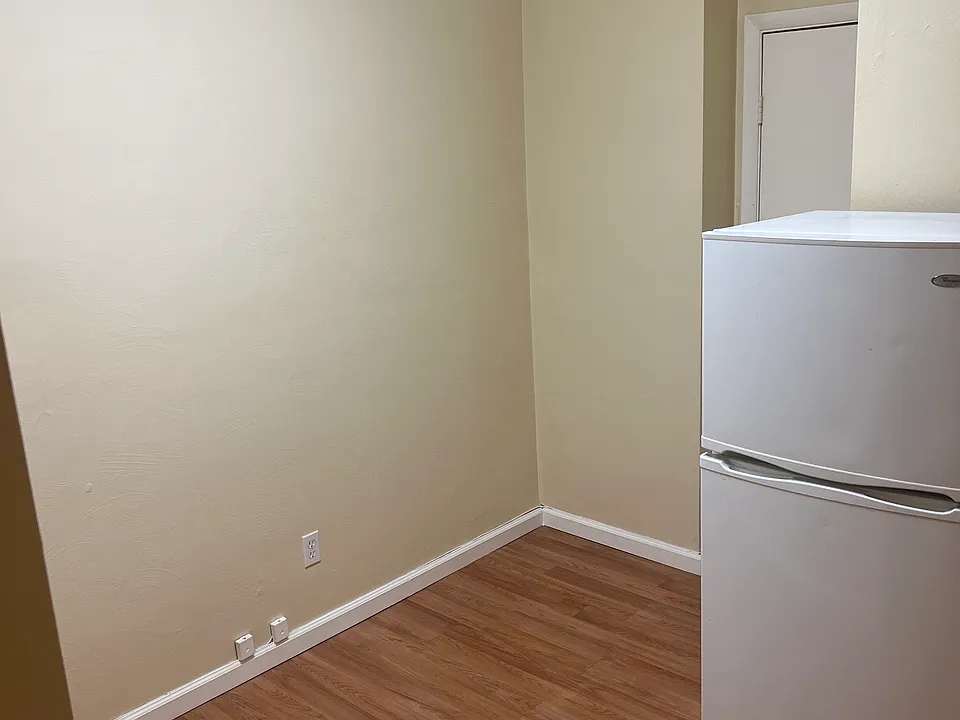 119 S 2nd Ave #3
