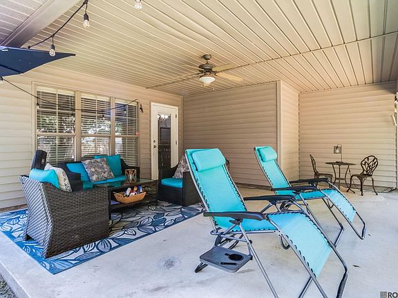 2nd image of 215 Harvest Pointe Cir