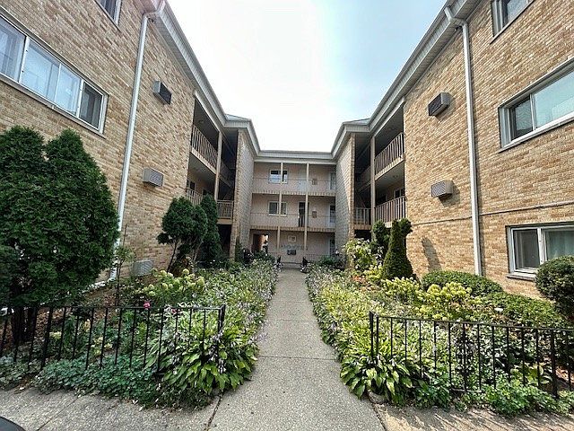1st image of 7201 W Wellington Ave APT F1